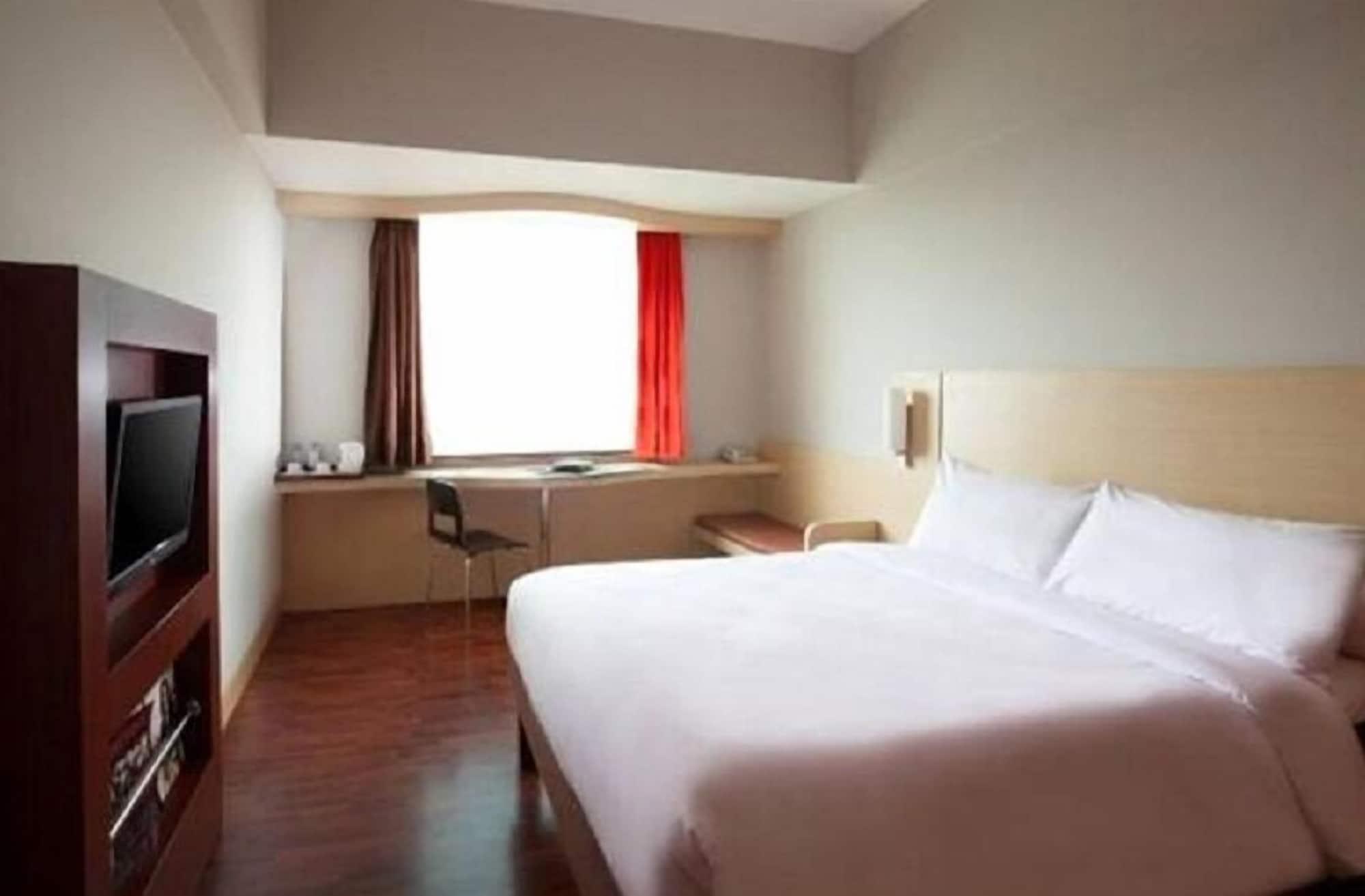 Horison Arcadia Mangga Dua Hotel Jakarta Exterior photo