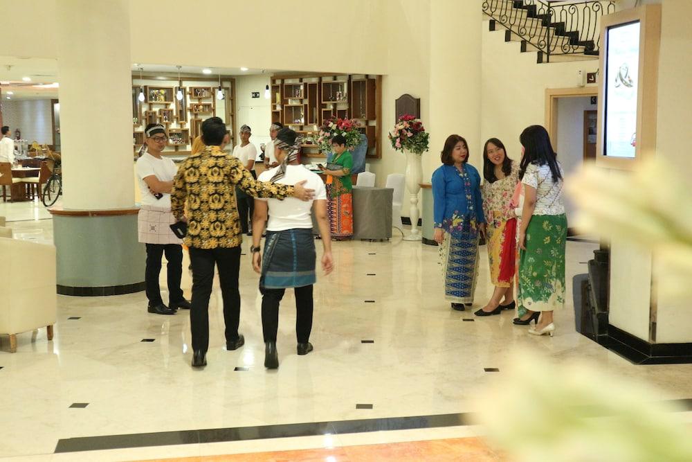 Horison Arcadia Mangga Dua Hotel Jakarta Exterior photo